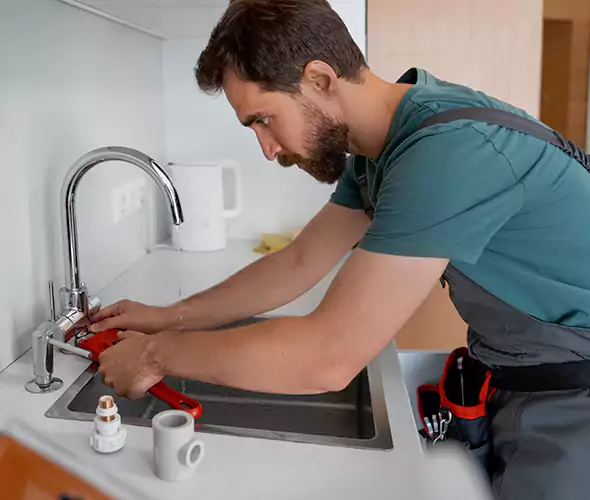 Professional Faucet Replacement Specialist in Los Angeles, CA: Schedule Affordable Faucet Replacement Services with Us